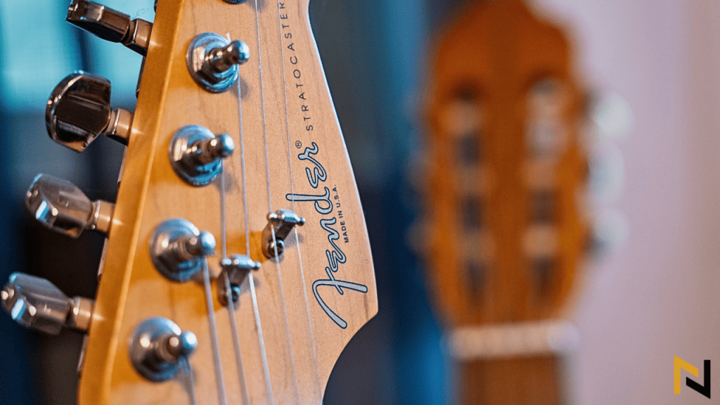 Displays Fender Logo in A Guitar Headstock